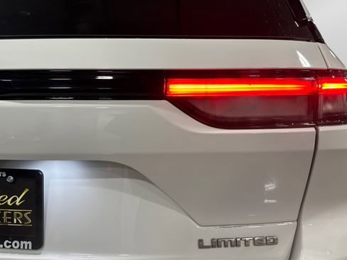 Used 2023 Jeep Grand Cherokee Limited image 47