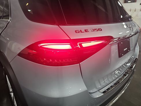 New 2026 Mercedes-Benz GLE 350 4MATIC image 36
