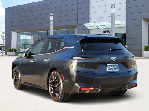 Used 2023 BMW iX M60 image 4