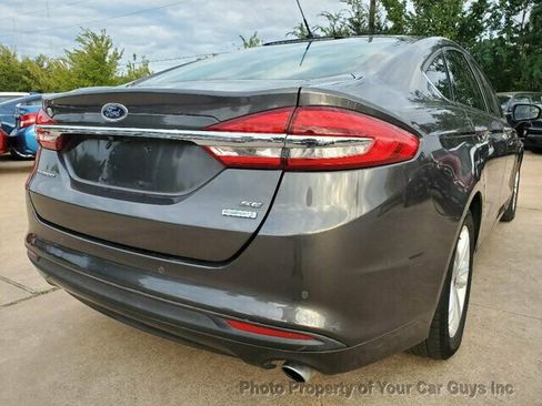 Used 2018 Ford Fusion SE w/ Fusion SE Technology Package image 15