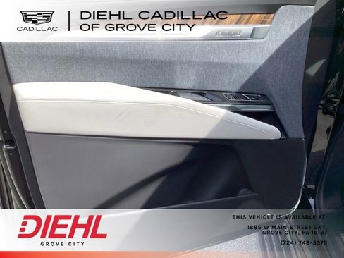 New 2026 Cadillac Escalade Platinum Sport AWD/4WD image 15