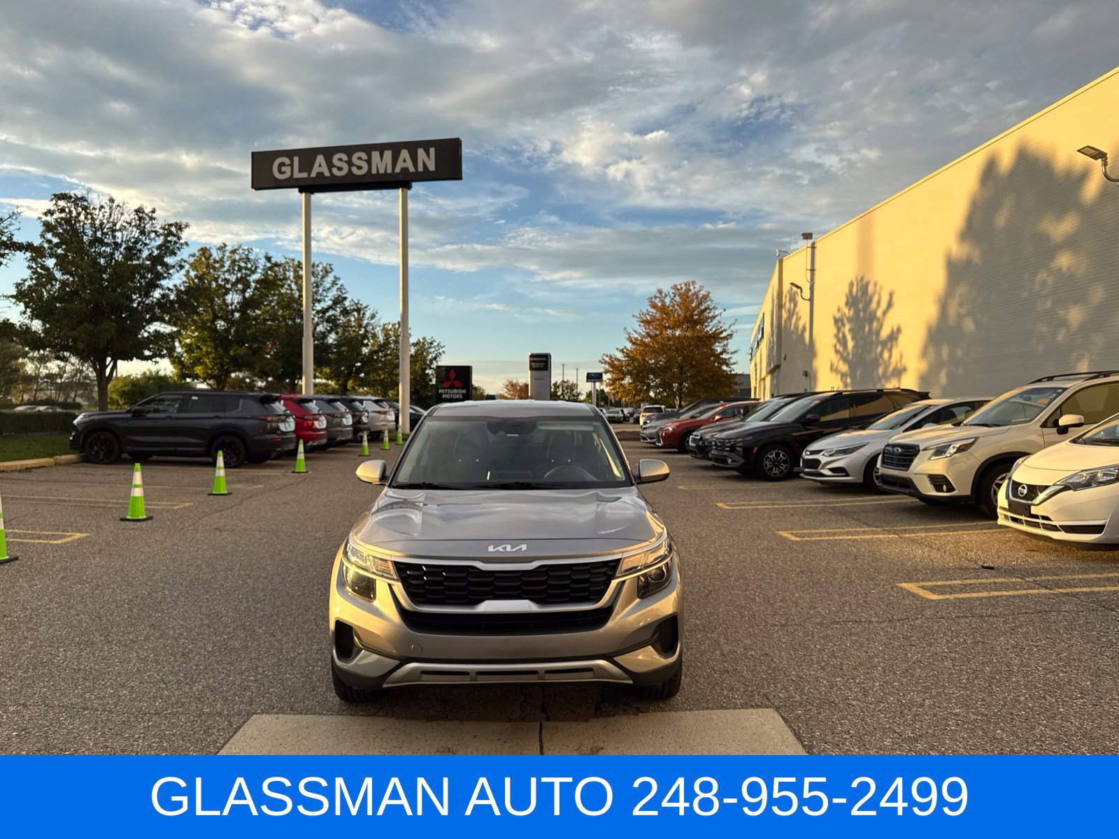 Used 2022 Kia Seltos LX AWD/4WD image 1