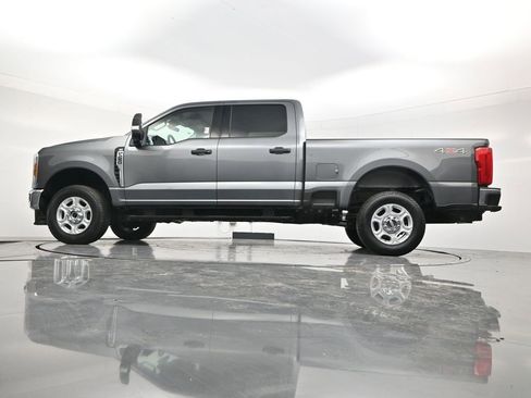 Used 2025 Ford F250 XLT AWD/4WD image 50