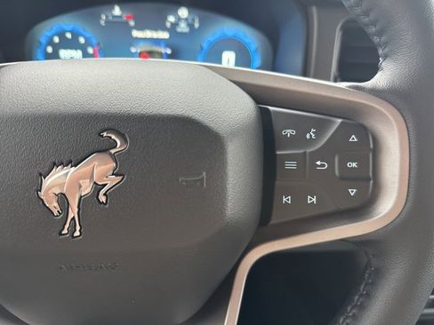 New 2025 Ford Bronco Badlands image 18