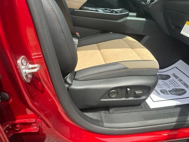New 2026 Chevrolet Equinox ACTIV w/ Convenience Package III FWD image 34