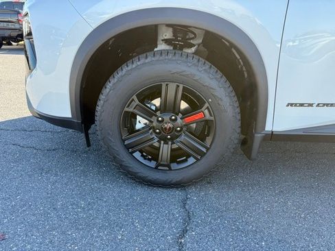 New 2026 Nissan Rogue SV image 9