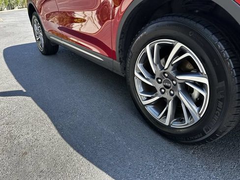 Certified 2023 Lincoln Corsair AWD w/ Equipment Group 101A image 11