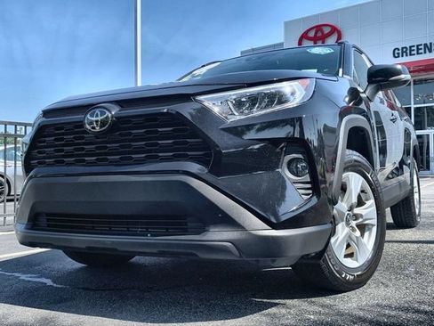 Used 2021 Toyota RAV4 XLE FWD image 1