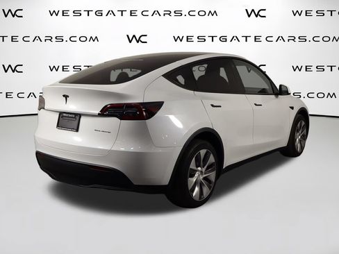 Used 2023 Tesla Model Y AWD image 48