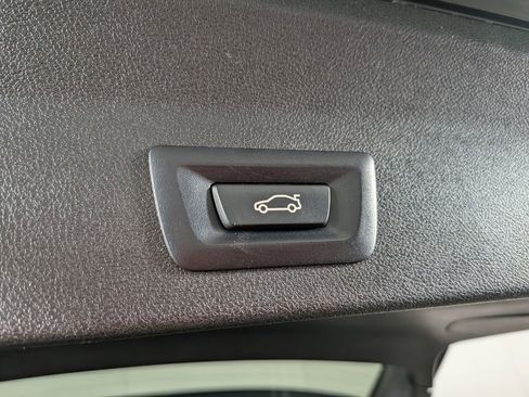 Used 2019 BMW X3 xDrive30i w/ Driving Assistance Package image 11