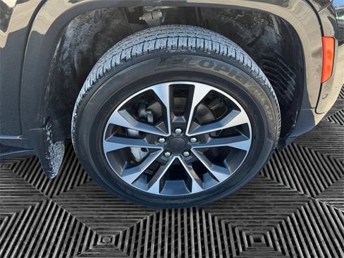 Certified 2023 Jeep Grand Cherokee Overland w/ Adv Protech Group III image 15