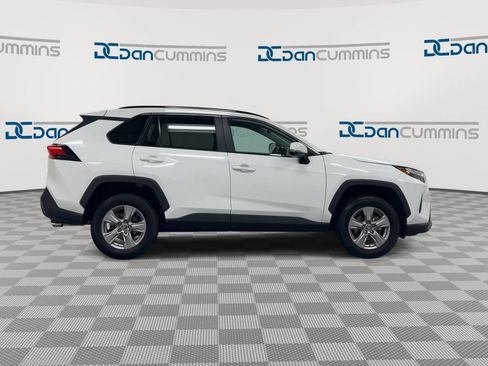 Used 2025 Toyota RAV4 XLE FWD image 9