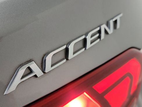 Used 2021 Hyundai Accent SE image 33