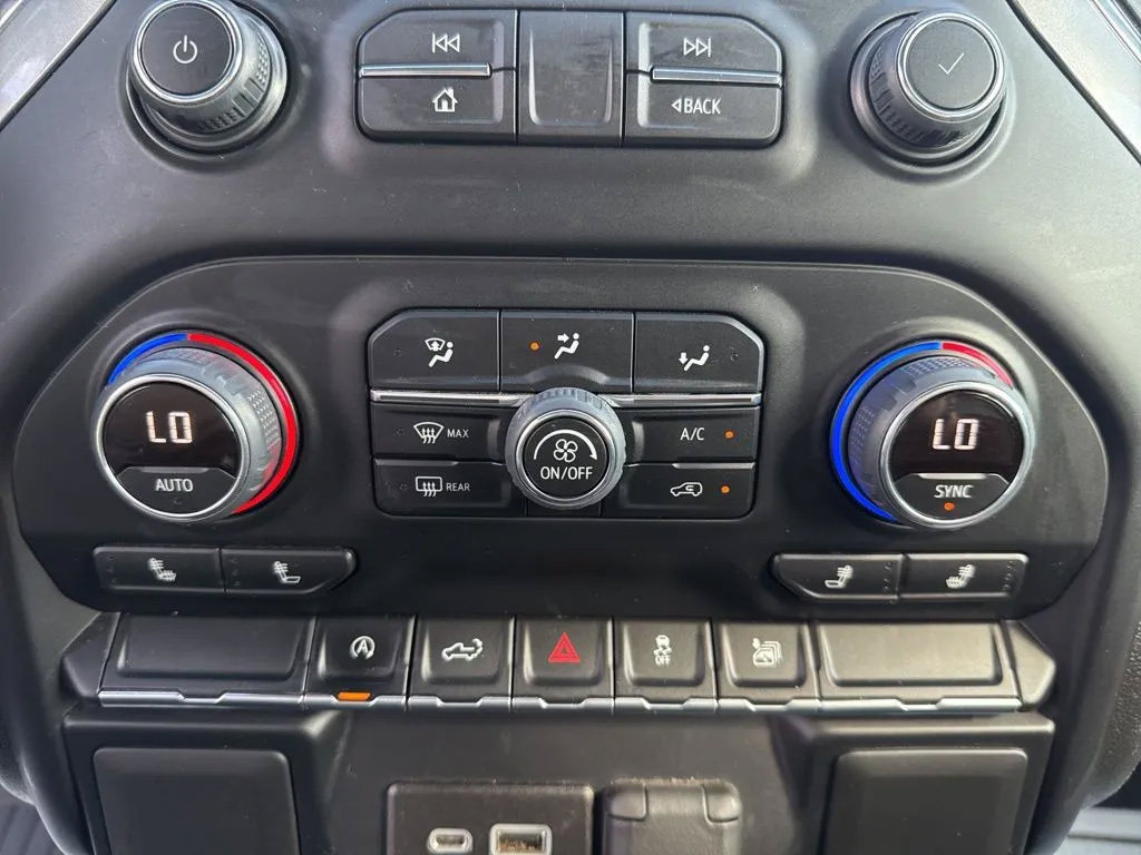Used 2022 Chevrolet Silverado 1500 LT AWD/4WD image 23