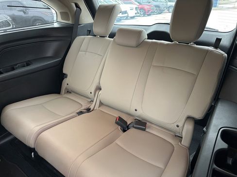 Used 2018 Honda Odyssey Elite image 18
