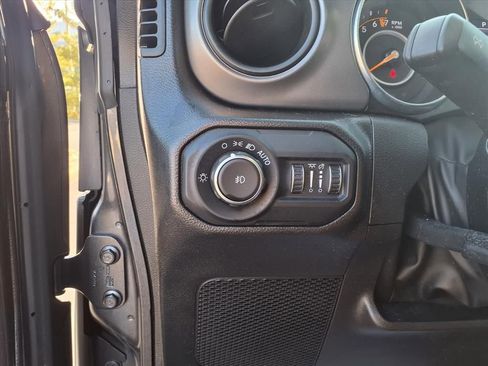 Certified 2022 Jeep Wrangler Willys image 19