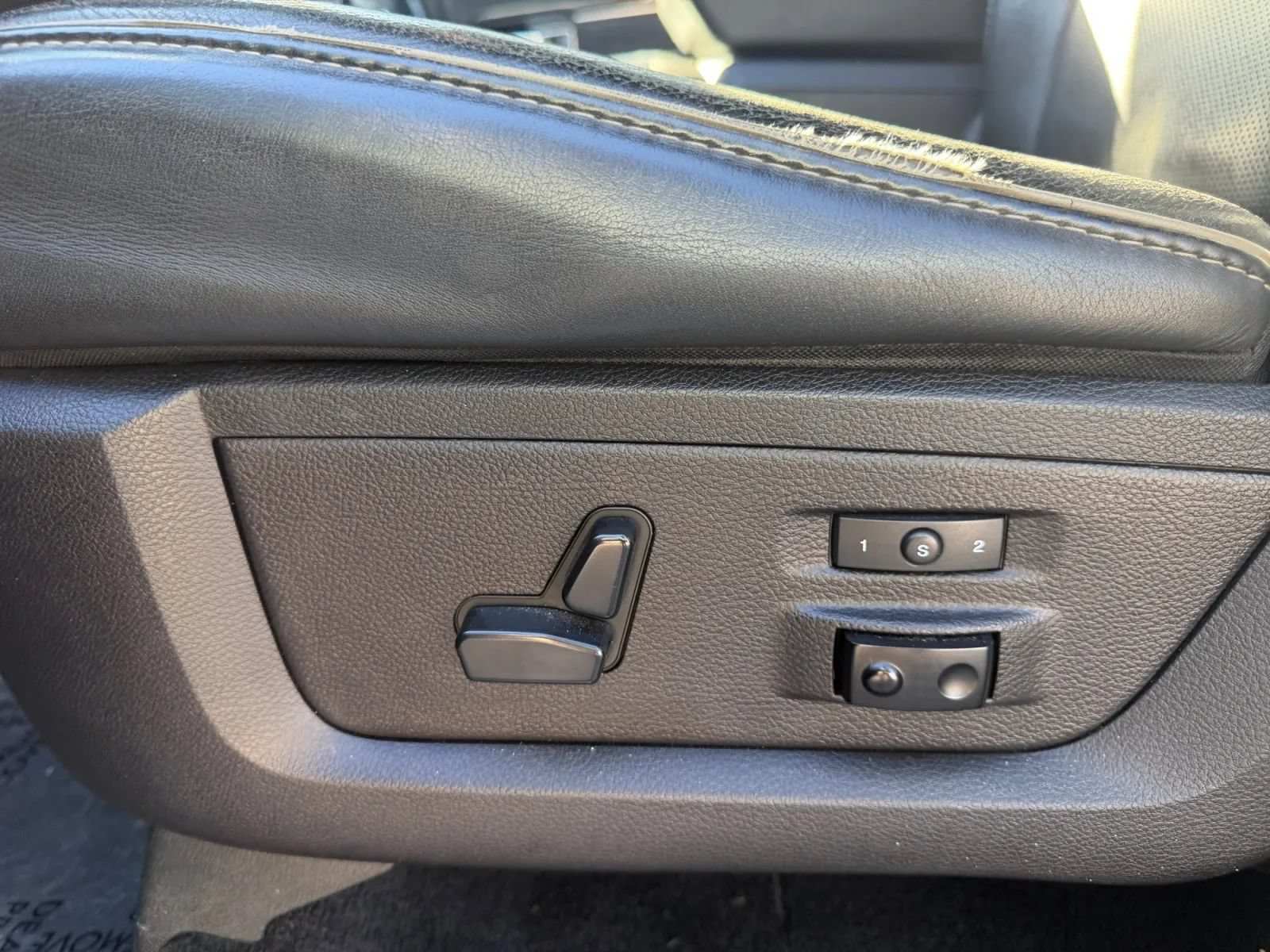 Used 2016 RAM 1500 Limited AWD/4WD image 17