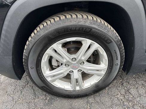 Certified 2021 GMC Terrain SLE w/ Driver Convenience Package FWD image 18
