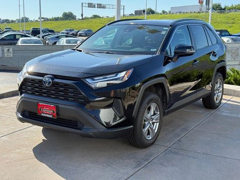 Certified 2024 Toyota RAV4 XLE w/ Convenience Package AWD/4WD image 11