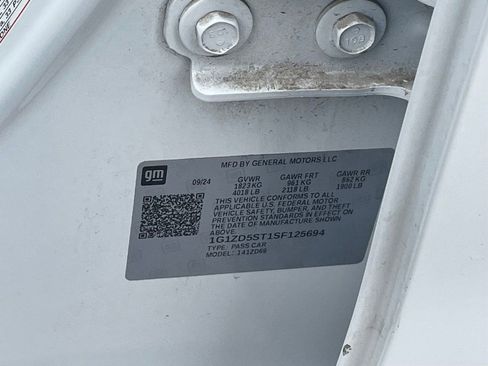 Used 2025 Chevrolet Malibu LT FWD image 13