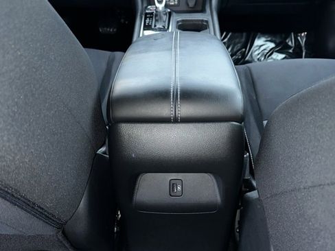 Used 2020 Nissan Sentra SV image 27