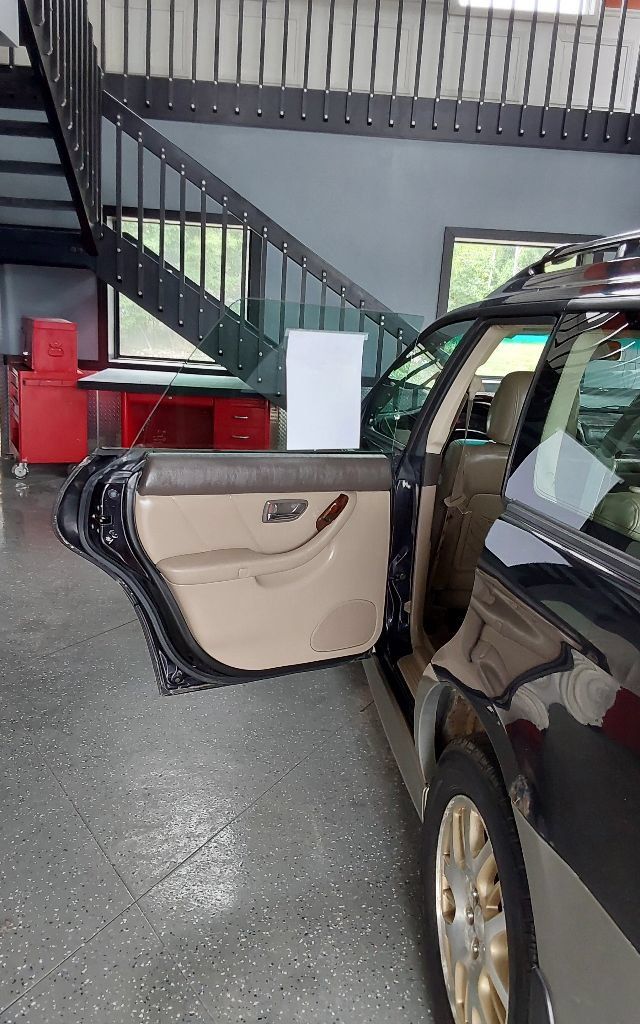 Used 2001 Subaru Outback H6 L.L. Bean Edition AWD/4WD image 18