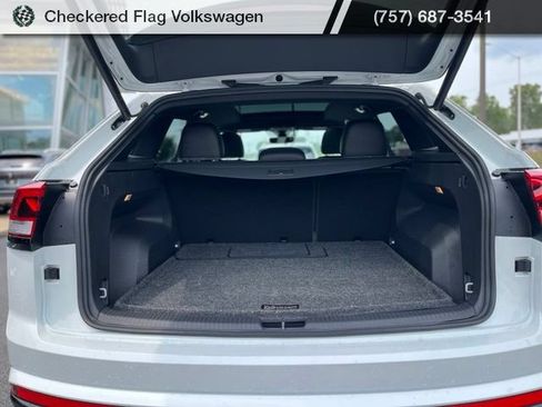 Used 2023 Volkswagen Atlas Cross Sport SEL R-Line AWD/4WD image 13