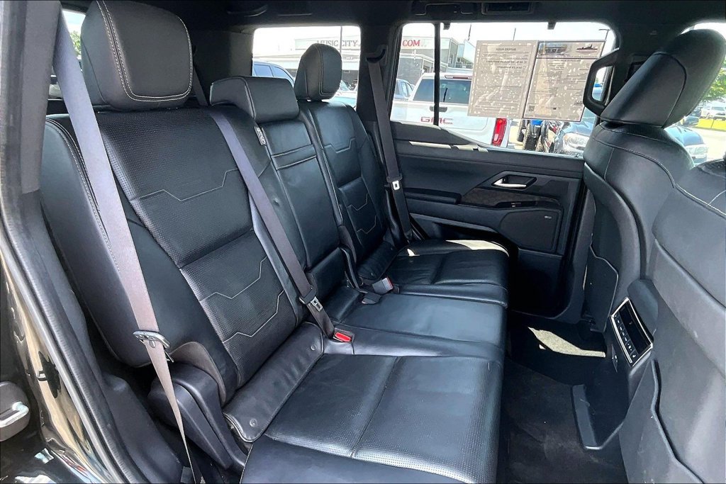 Used 2024 Lexus GX 550 w/ Cold Area Package AWD/4WD image 27