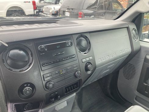 Used 2012 Ford F250 XL w/ PWR Equipment Group image 9