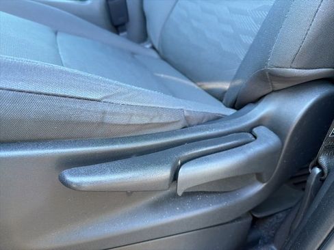 Used 2024 Nissan Frontier S w/ Tow Package image 10