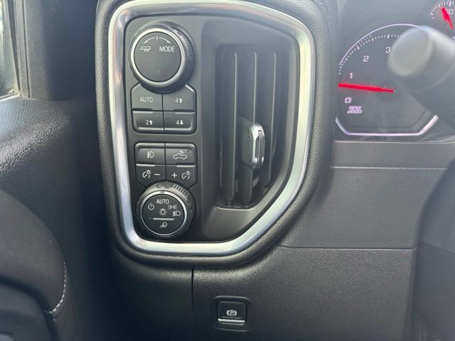 Used 2020 Chevrolet Silverado 2500 LTZ w/ LTZ Convenience Package AWD/4WD image 9