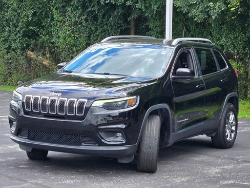 Used 2020 Jeep Cherokee Latitude Plus image 4
