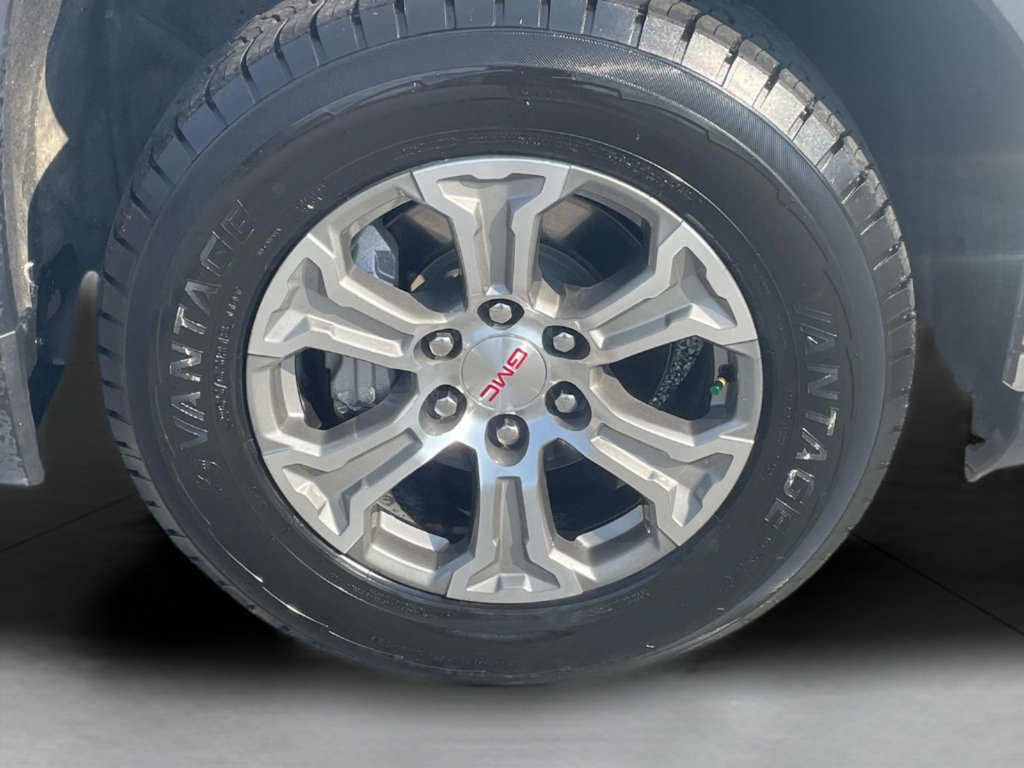 Used 2025 GMC Sierra 1500 SLT AWD/4WD image 9