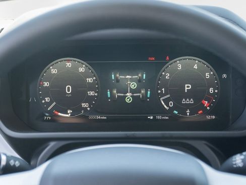 New 2025 Land Rover Defender 110 X-Dynamic SE image 14