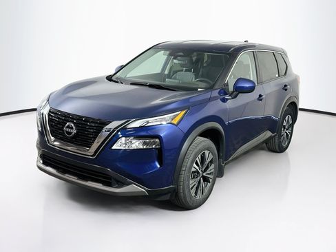Used 2023 Nissan Rogue SV FWD image 3