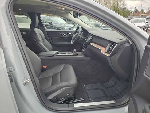 Certified 2025 Volvo V60 B5 Cross Country Plus AWD/4WD image 12