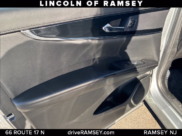 Used 2023 Lincoln Nautilus Reserve AWD/4WD image 13