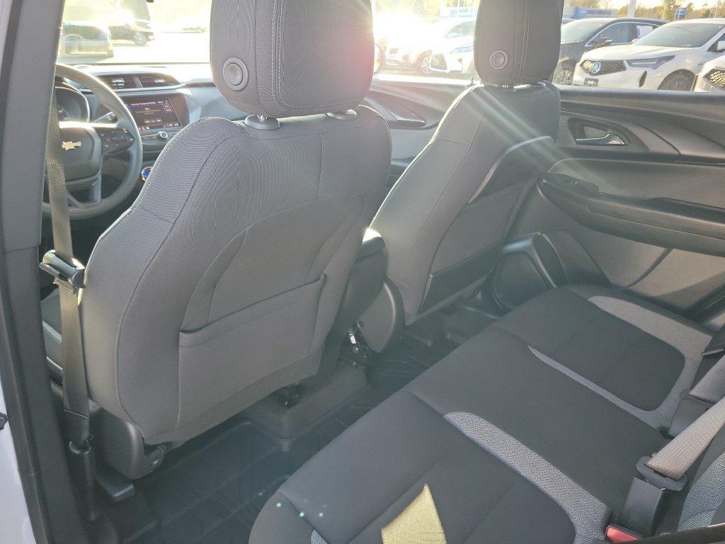 Used 2023 Chevrolet TrailBlazer LT FWD image 26