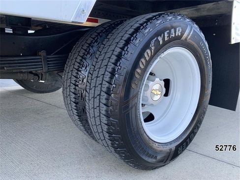 Used 2024 Chevrolet Express 3500 w/ Power Convenience Package RWD image 22