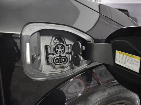Certified 2023 Nissan Ariya AWD/4WD image 44