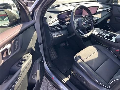 Used 2026 Buick Enclave Preferred w/ Power Package image 17