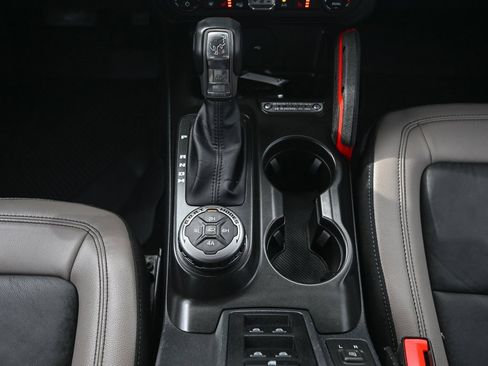 Certified 2022 Ford Bronco Wildtrak image 33