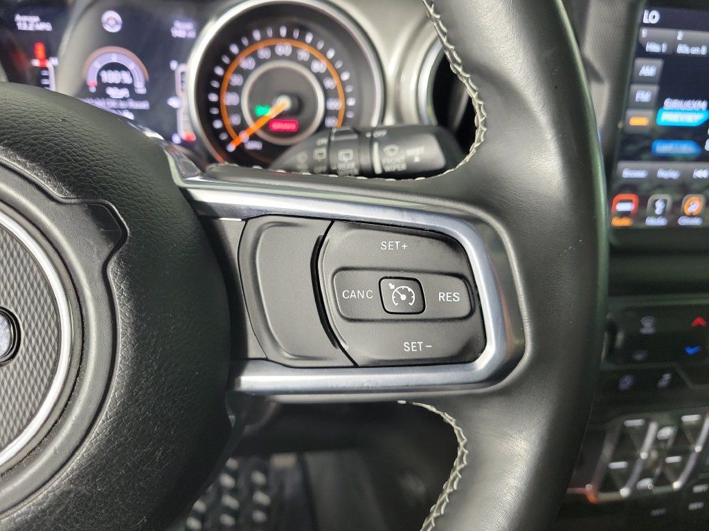 Used 2018 Jeep Wrangler Unlimited Sahara AWD/4WD image 19