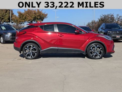 Used 2022 Toyota C-HR XLE image 4