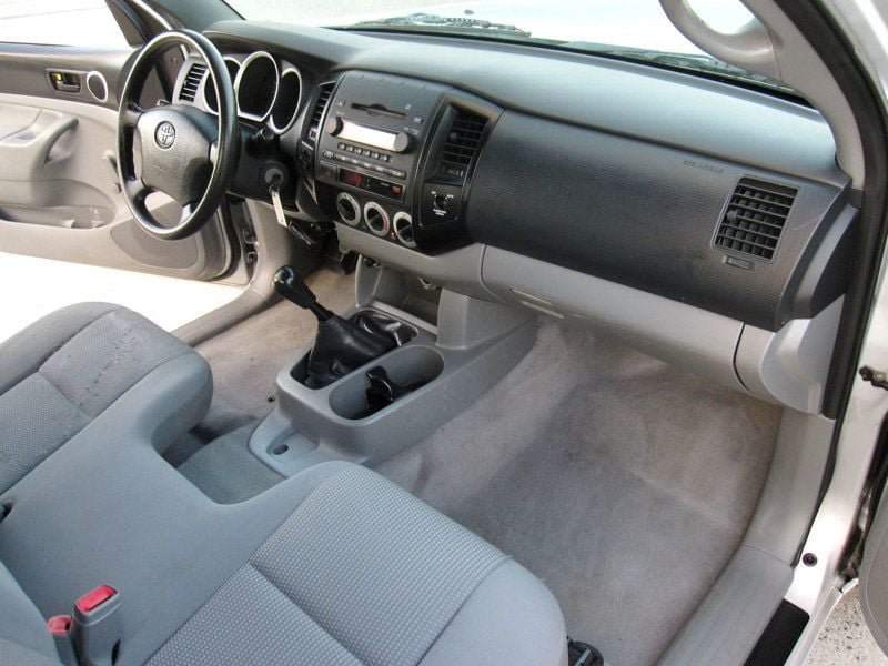 Used 2006 Toyota Tacoma 4x4 Regular Cab w/ Standard Pkg #1 image 25
