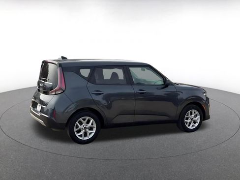Used 2025 Kia Soul LX w/ LX Technology Package image 15