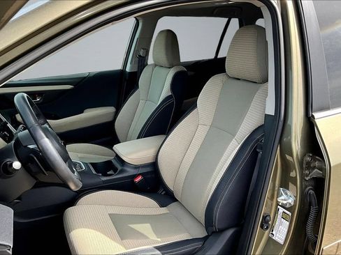 Used 2024 Subaru Outback Premium AWD/4WD image 19