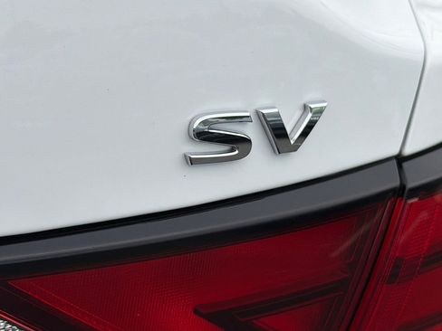 Used 2024 Nissan Sentra SV FWD image 30