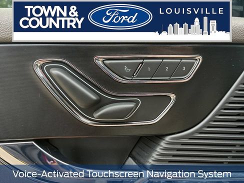 Used 2020 Lincoln Corsair FWD w/ Premium Package image 12