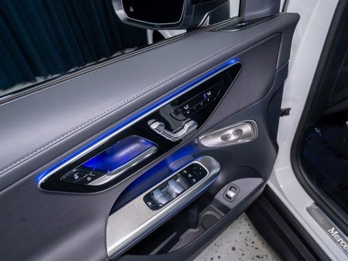 Certified 2026 Mercedes-Benz GLC 300 image 10